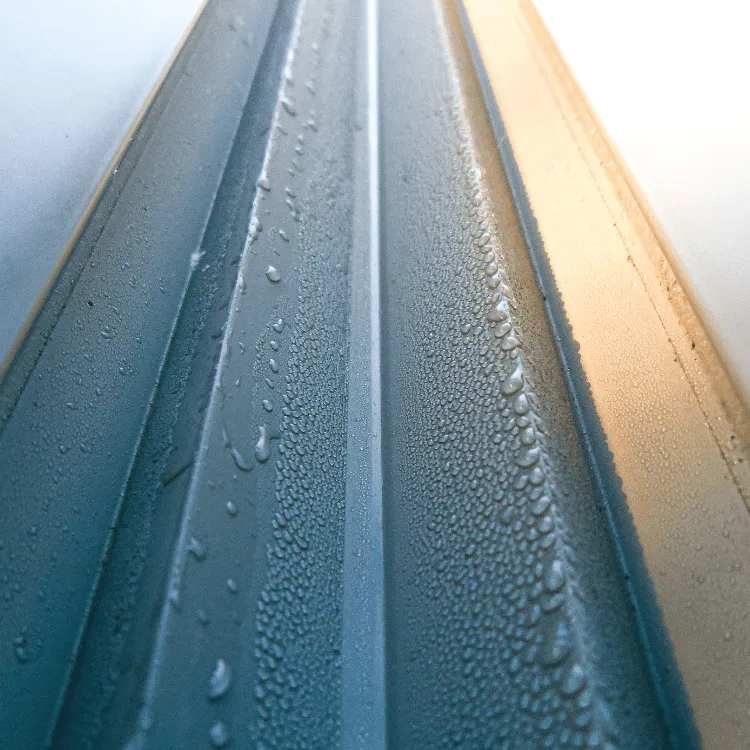 expert de la zinguerie pour pose de bardage